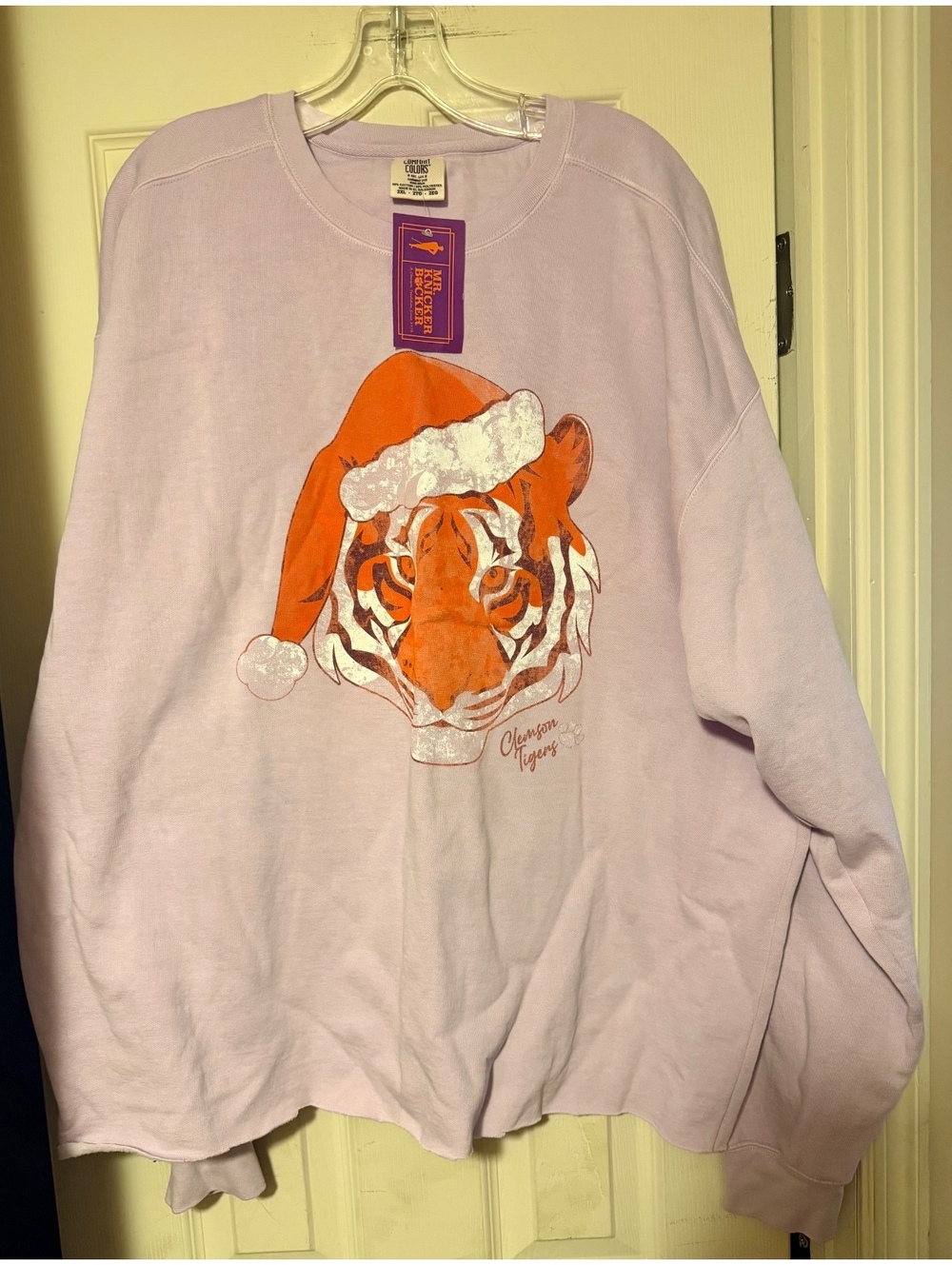 NWT Womenβs Comfort Colors Clemson Tigers Christmas Santa Sweatshirt 2X XXL
